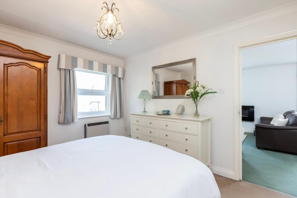 Fabulous High Street Townhouse With Stunning Views & Parking At 'Eagles Nest' Villa Falmouth Eksteriør bilde