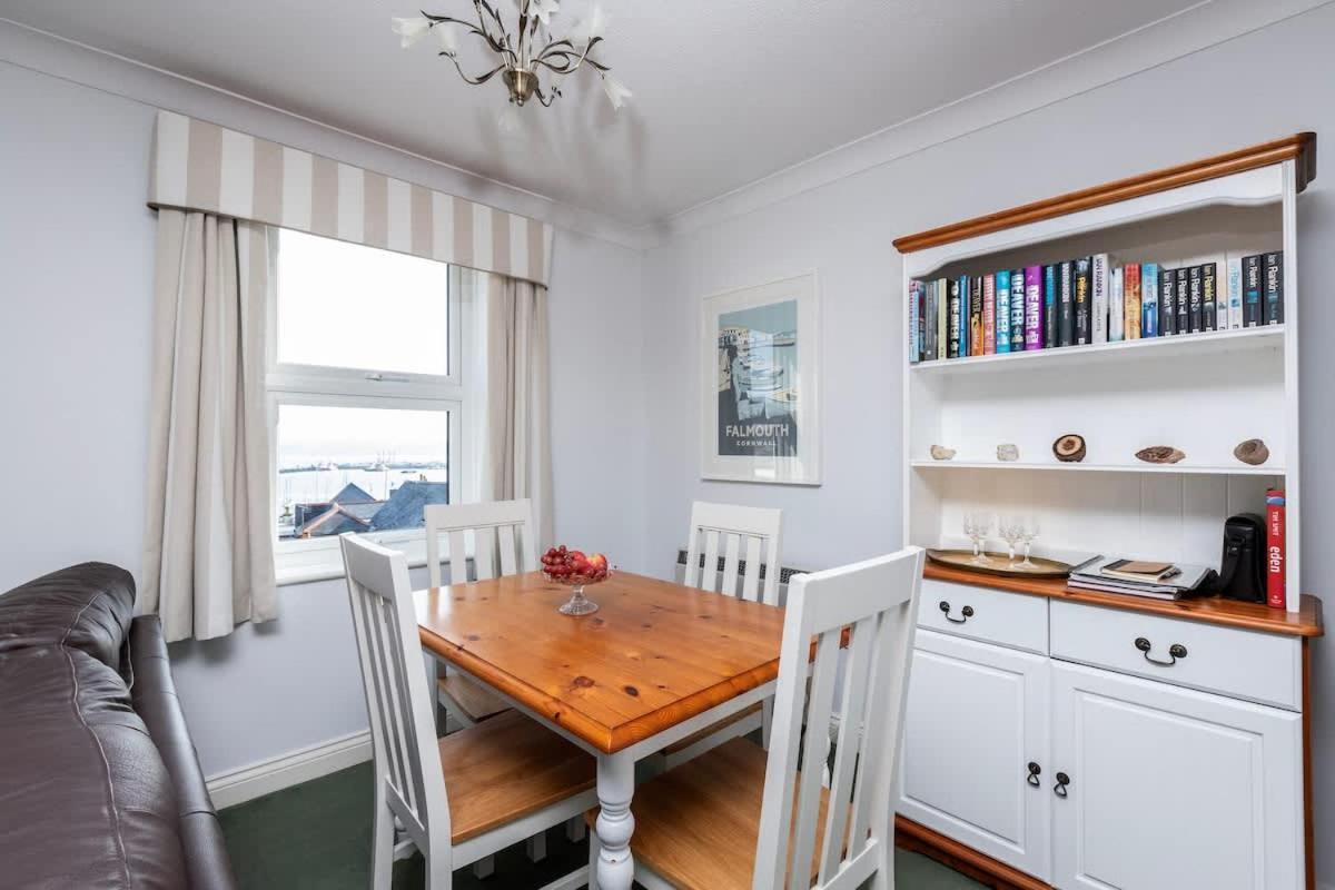 Fabulous High Street Townhouse With Stunning Views & Parking At 'Eagles Nest' Villa Falmouth Eksteriør bilde