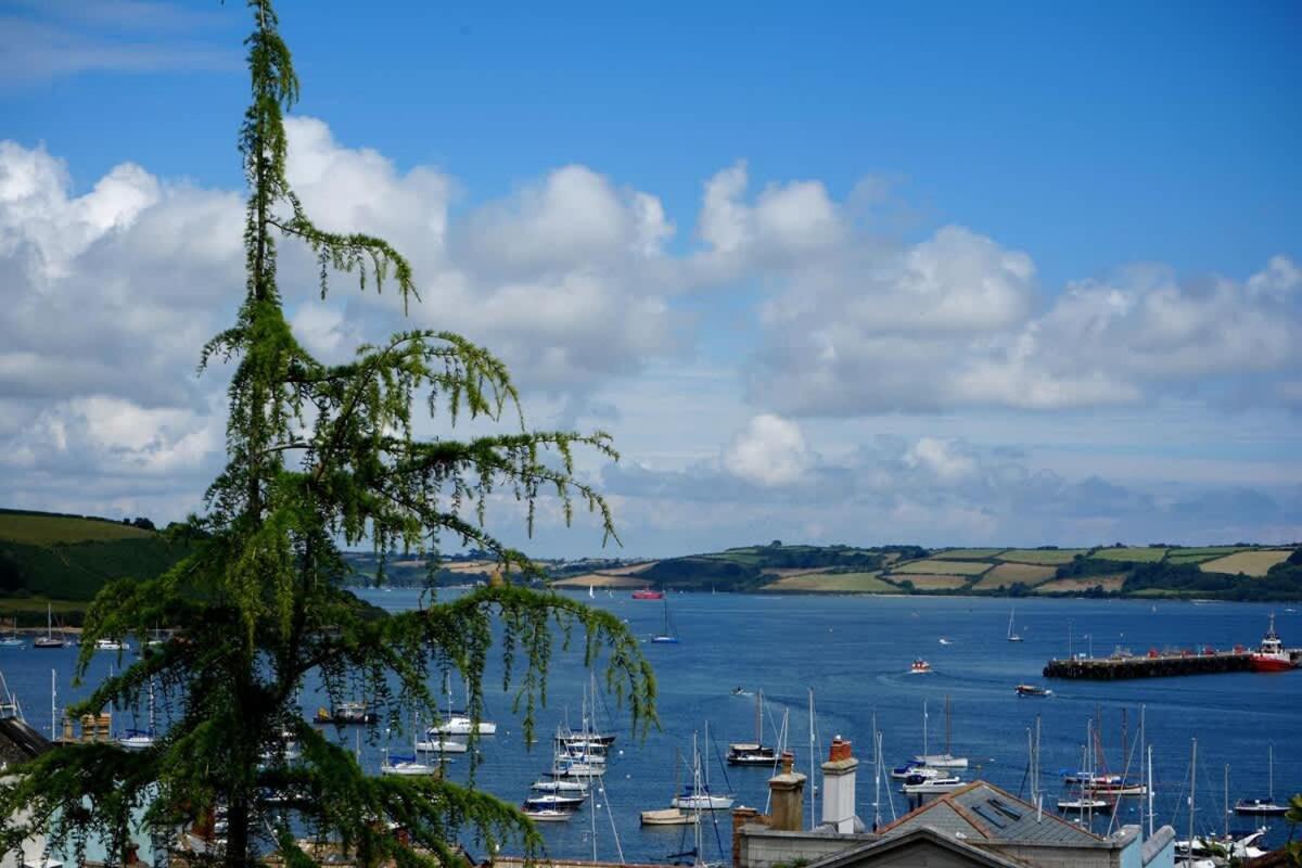 Fabulous High Street Townhouse With Stunning Views & Parking At 'Eagles Nest' Villa Falmouth Eksteriør bilde